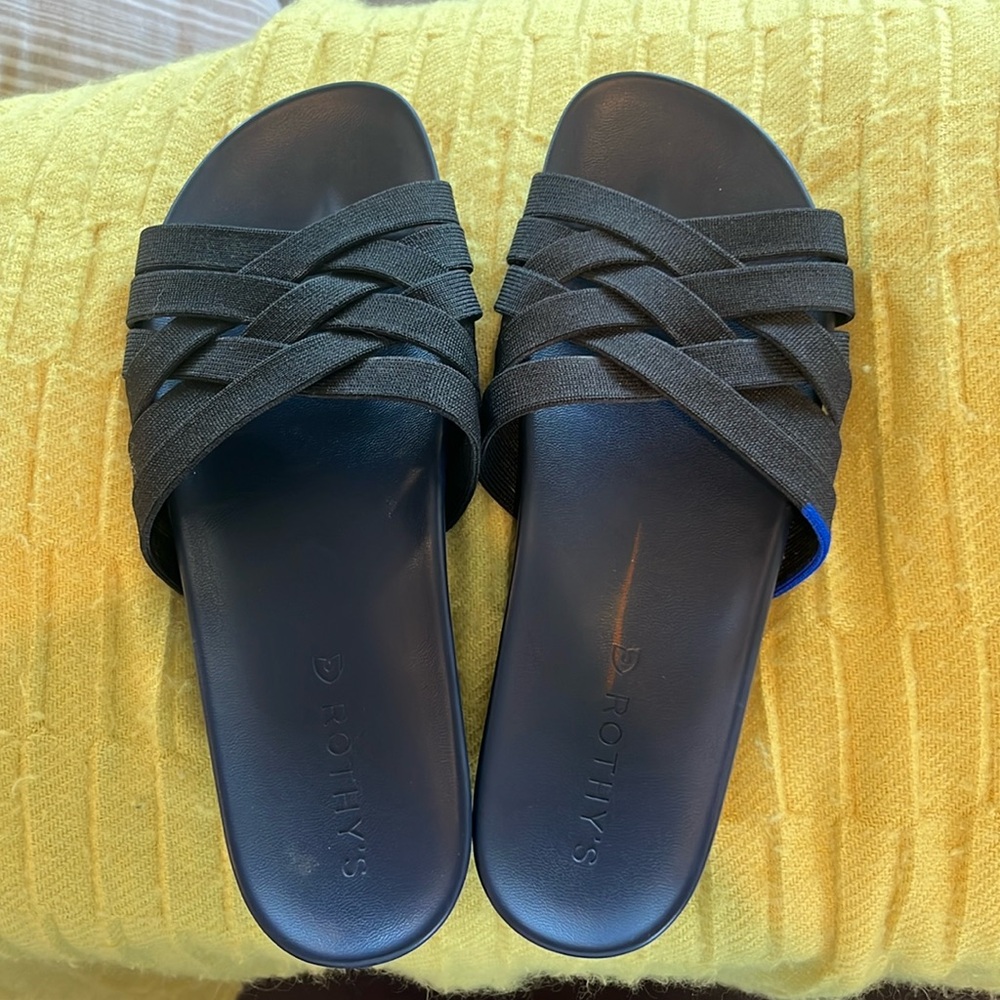 Rothy’s slides 7.5 Black